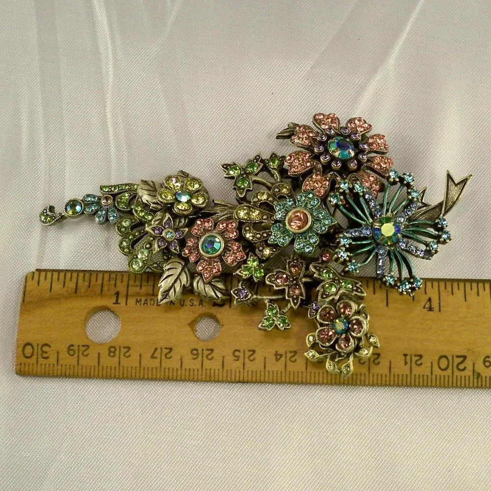New Sweet Romanes Bouquet Rhinestones Flowers Brooch